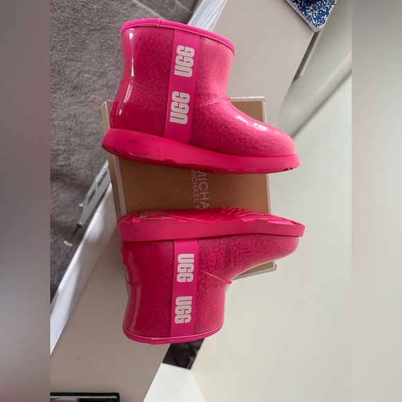 UGG Pink Glossy Boots - Picture 5 of 5